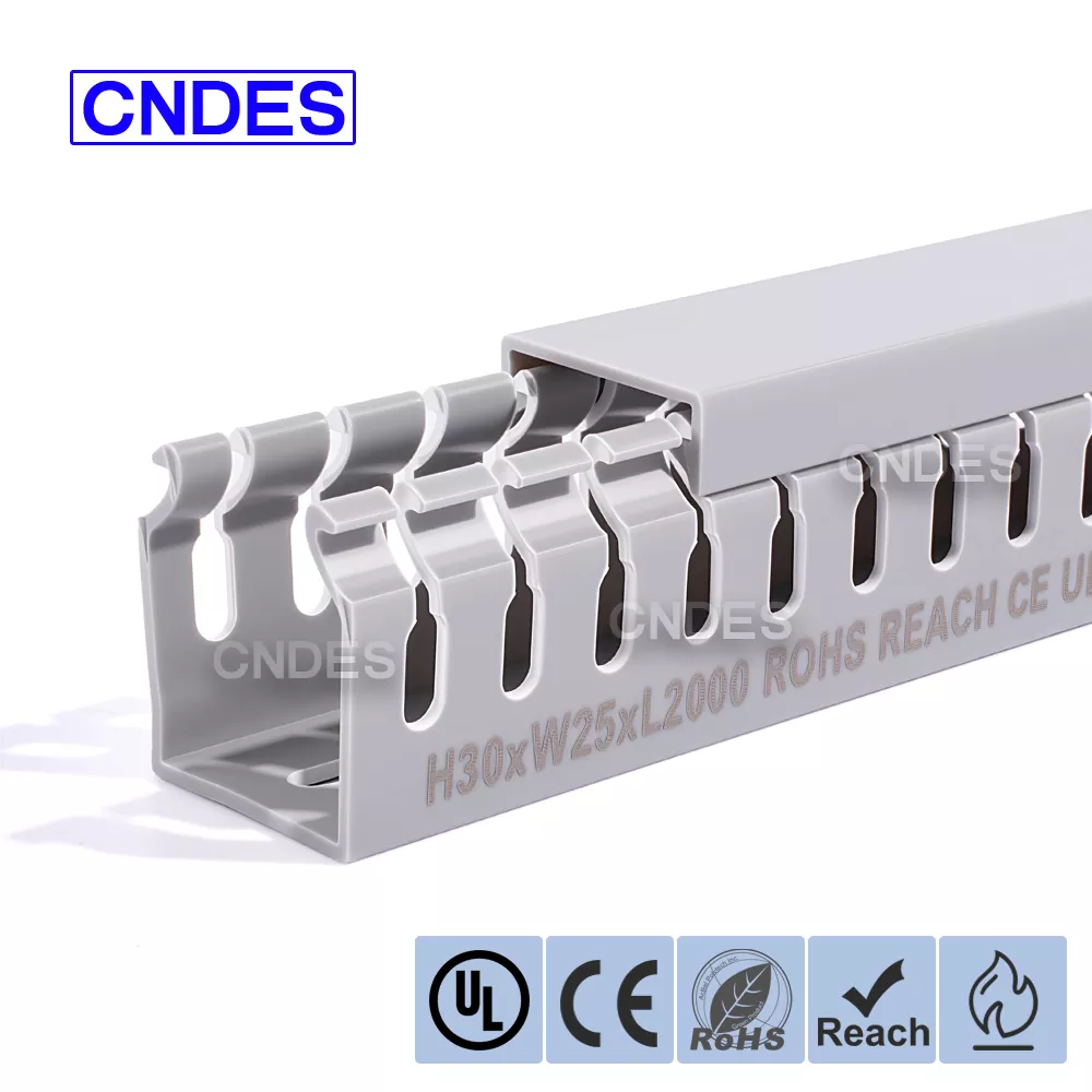 Saluran Pelindung Kawat PVC Berlubang 30×25